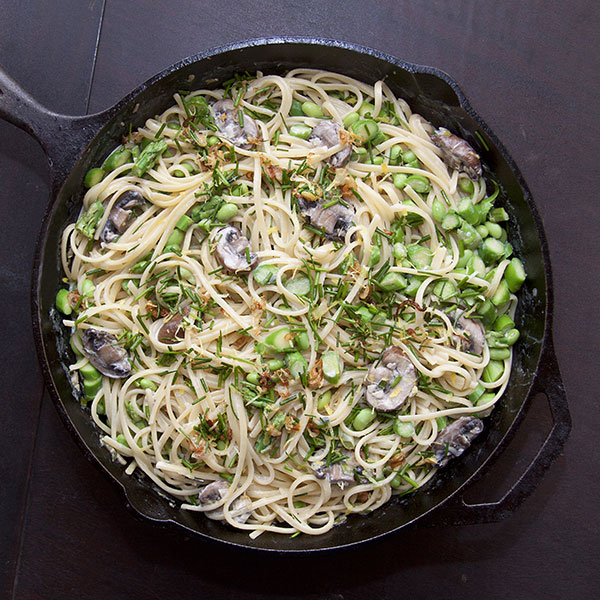 Spring Pasta with Asparagus and Mushrooms